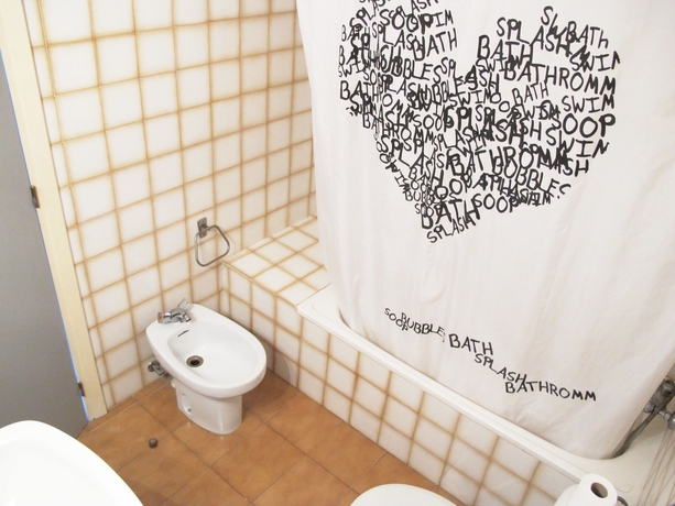 Imagen de la habitación del Hotel La Entrada. Foto 16