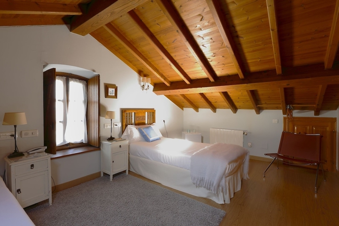Imagen de la habitación del Hotel La Ermita De Deva. Foto 4