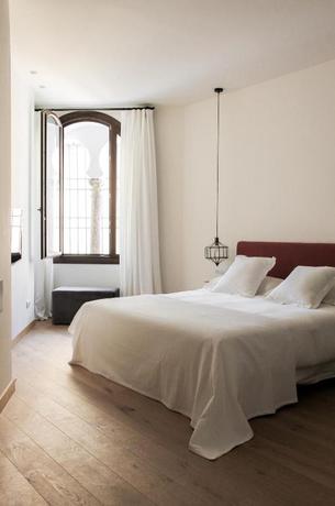 Imagen de la habitación del Hotel La Ermita Suites - &Uacute;nico Monumento de C&oacute;rdoba. Foto 3
