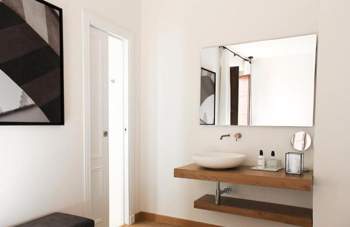 Imagen de la habitación del Hotel La Ermita Suites - &Uacute;nico Monumento de C&oacute;rdoba. Foto 4