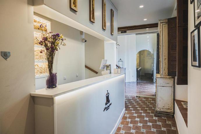 Imagen de los interiores del Hotel La Ermita Suites - &Uacute;nico Monumento de C&oacute;rdoba. Foto 21