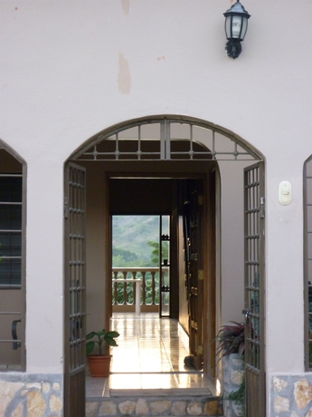 Imagen de los interiores del Hotel La Escalinata. Foto 15