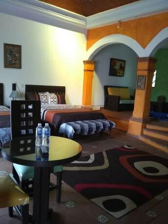 Imagen de la habitación del Hotel La Escondida. Foto 19