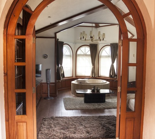 Imagen de la habitación del Hotel La Esmeralda en el Encanto Petit. Foto 15