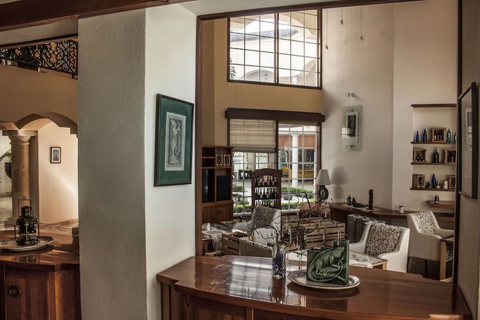 Imagen del bar/restaurante del Hotel La Esmeralda en el Encanto Petit. Foto 3