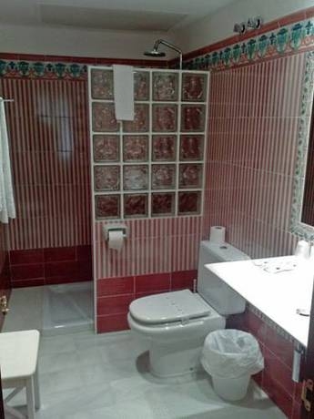 Imagen de la habitación del Hotel La Espa&ntilde;ola, Chipiona. Foto 14