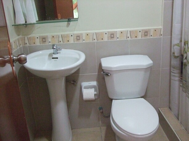 Imagen general del Hotel La Esperanza, Kalibo (Aklan). Foto 17