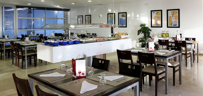 Imagen del bar/restaurante del Hotel La Estacion, Benidorm Centro. Foto 1