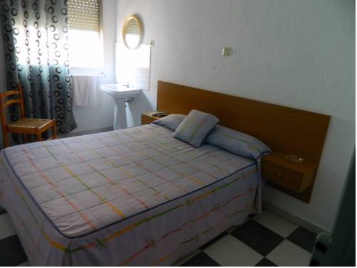 Imagen de la habitación del Hotel La Esteponera. Foto 3