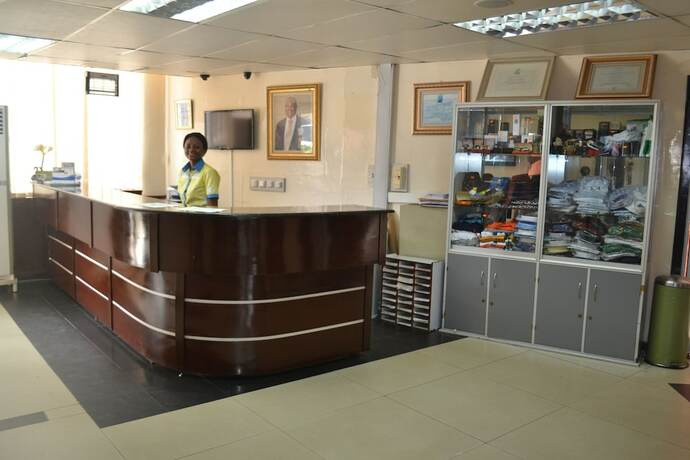 Imagen general del Hotel La Falaise Bonanjo. Foto 1