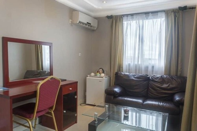 Imagen general del Hotel La Falaise Bonanjo. Foto 6