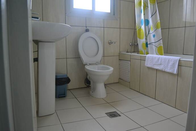 Imagen general del Hotel La Falaise Bonanjo. Foto 12