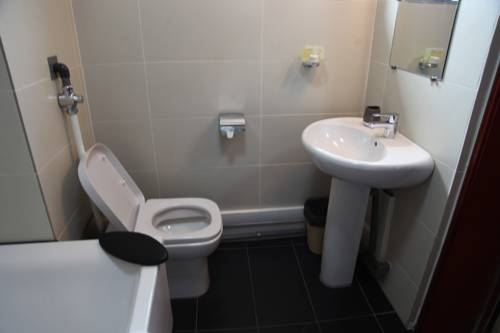 Imagen de la habitación del Hotel La Falaise. Foto 8