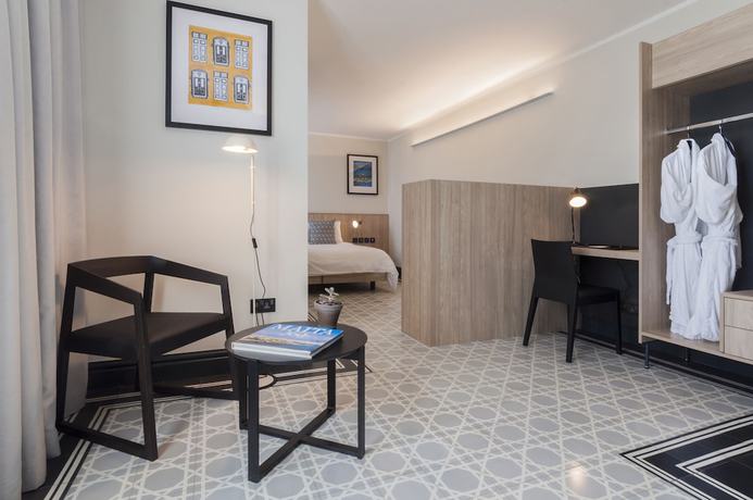 Imagen de la habitación del Hotel La Falconeria. Foto 4