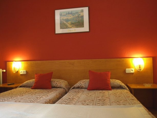 Imagen de la habitación del Hotel La Farga. Foto 7