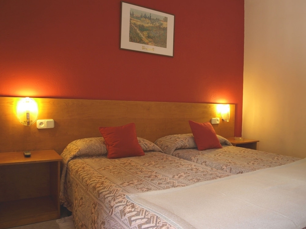 Imagen de la habitación del Hotel La Farga. Foto 9