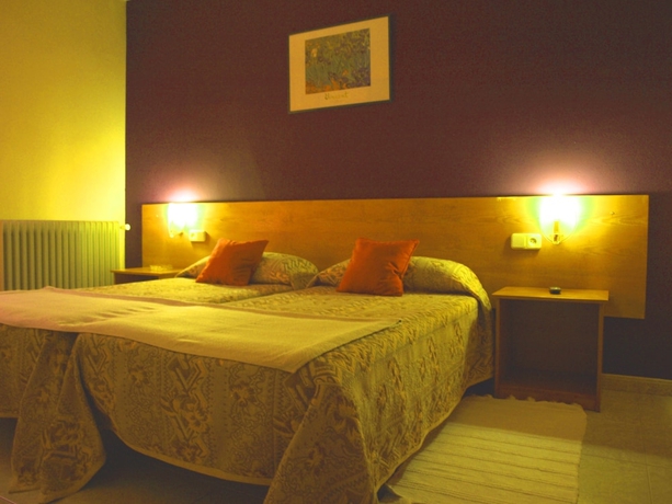 Imagen de la habitación del Hotel La Farga. Foto 12