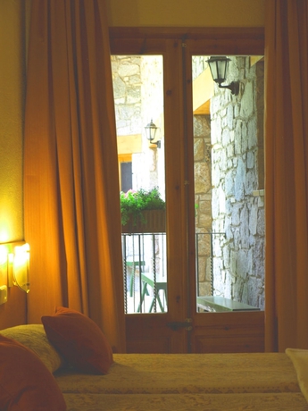 Imagen de la habitación del Hotel La Farga. Foto 13