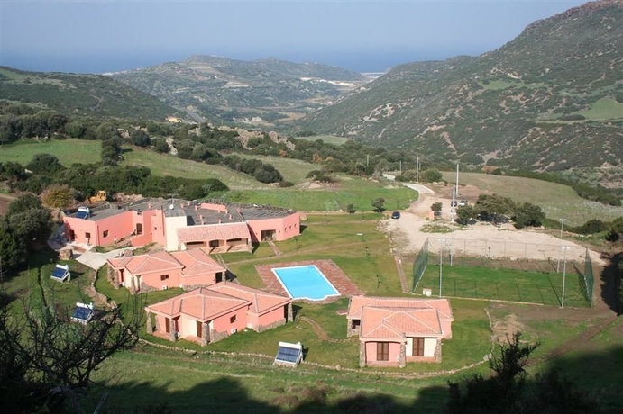 Imagen de los exteriores del Hotel La Fattoria. Foto 8