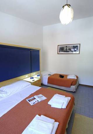 Imagen de la habitación del Hotel La Favorita, Cala Gonone. Foto 7