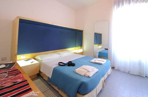 Imagen de la habitación del Hotel La Favorita, Cala Gonone. Foto 10