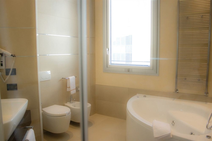 Imagen de la habitación del Hotel La Favorita, MANTUA. Foto 10