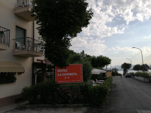 Imagen general del Hotel La Favorita, Peschiera del Garda. Foto 2