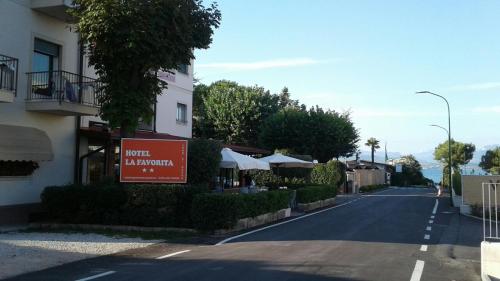 Imagen general del Hotel La Favorita, Peschiera del Garda. Foto 8