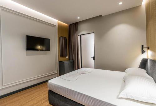 Imagen de la habitación del Hotel La Favorita, Tirana. Foto 19