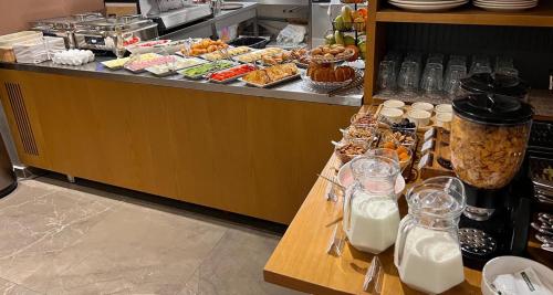 Imagen general del Hotel La Favorita, Tirana. Foto 9