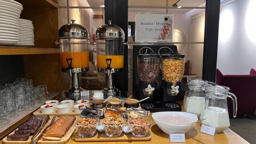 Imagen general del Hotel La Favorita, Tirana. Foto 13