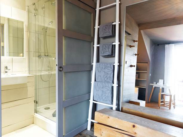 Imagen de la habitación del Hotel La F&eacute;line Blanche. Foto 3