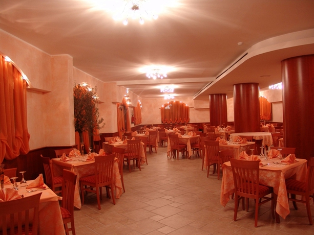 Imagen del bar/restaurante del Hotel La Fenice, Castel di Sangro. Foto 5