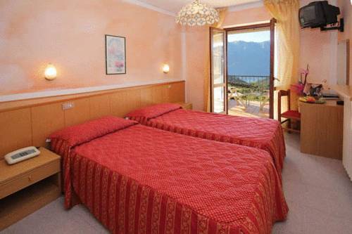 Imagen de la habitación del Hotel La Fenice E Sole. Foto 11