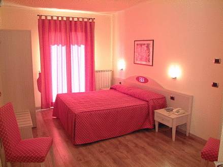 Imagen de la habitación del Hotel La Fenice E Sole. Foto 12