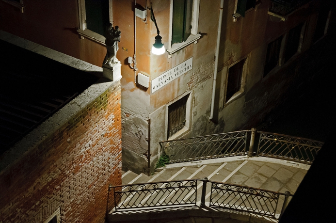 Imagen de la habitación del Hotel La Fenice Et Des Artistes. Foto 7