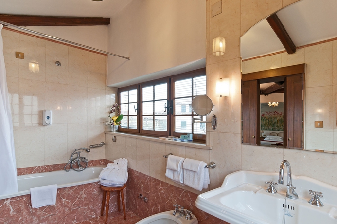 Imagen de la habitación del Hotel La Fenice Et Des Artistes. Foto 13