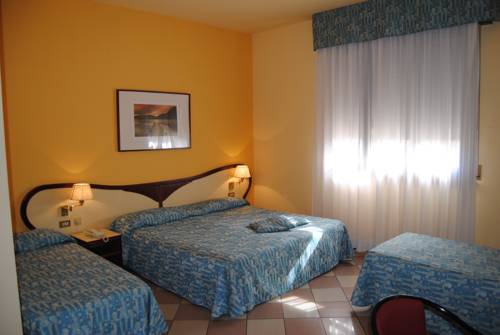 Imagen de la habitación del Hotel La Fenice, Spezzano. Foto 3