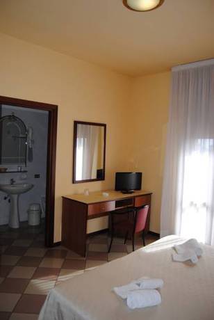 Imagen de la habitación del Hotel La Fenice, Spezzano. Foto 9