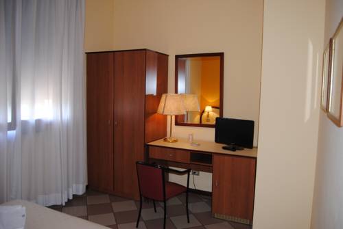 Imagen de la habitación del Hotel La Fenice, Spezzano. Foto 12