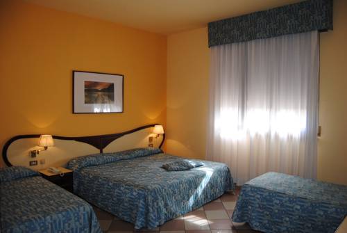 Imagen de la habitación del Hotel La Fenice, Spezzano. Foto 13