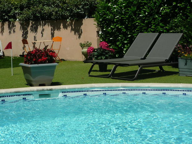 Imagen de la piscina del Hotel La Feni&egrave;re. Foto 7