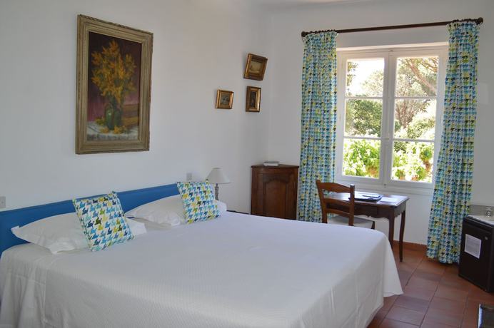 Imagen de la habitación del Hotel La Ferme D'augustin. Foto 15