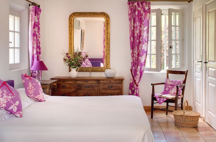 Imagen de la habitación del Hotel La Ferme D'augustin. Foto 16