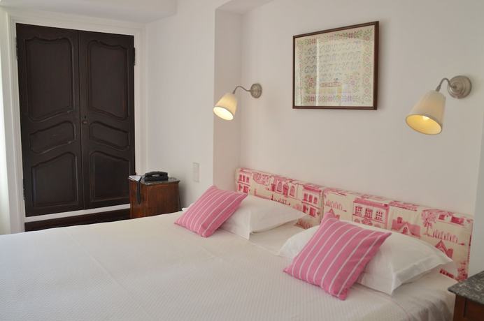 Imagen de la habitación del Hotel La Ferme D'augustin. Foto 17