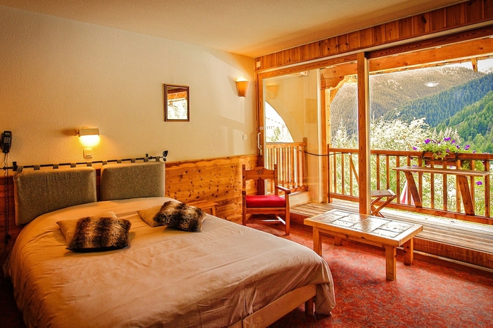 Imagen de la habitación del Hotel La Ferme De L'izoard. Foto 9