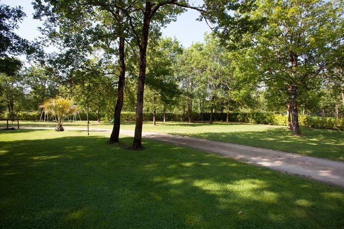 Imagen de los exteriores del Hotel La Ferme D'en Chon. Foto 14