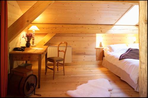 Imagen de la habitación del Hotel La Ferme Du Chozal. Foto 3