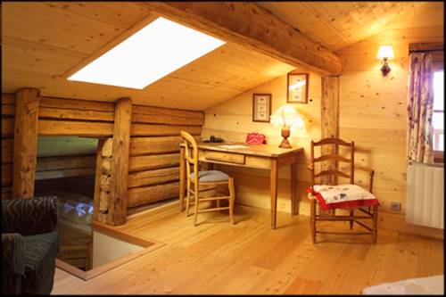 Imagen de la habitación del Hotel La Ferme Du Chozal. Foto 15