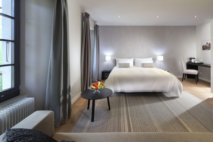 Imagen de la habitación del Hotel La Ferme du Ch&acirc;teau. Foto 17